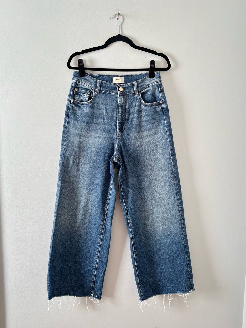 DL1961 Hepburn Wide Leg in East Lake Wash Raw Hem Stretch Denim Blue